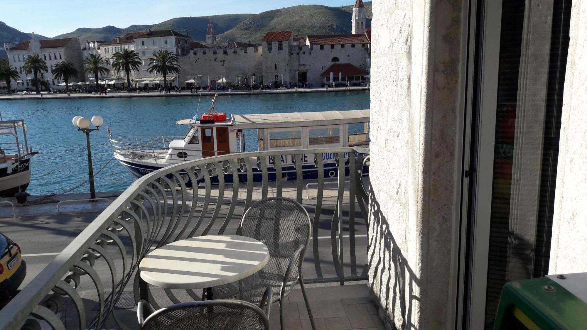 Villa Tudor Trogir Exterior photo